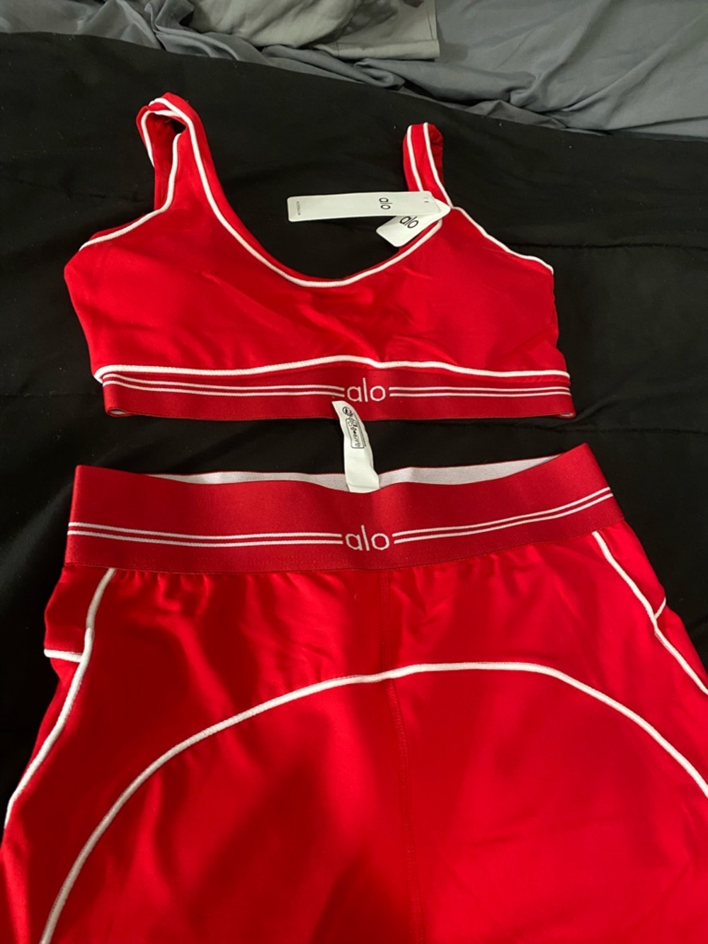 SMALL Red ALO Yoga Women's Yoga Set